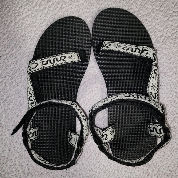 Teva Comfy Boho Stylish Sandals - Picture 4 of 5